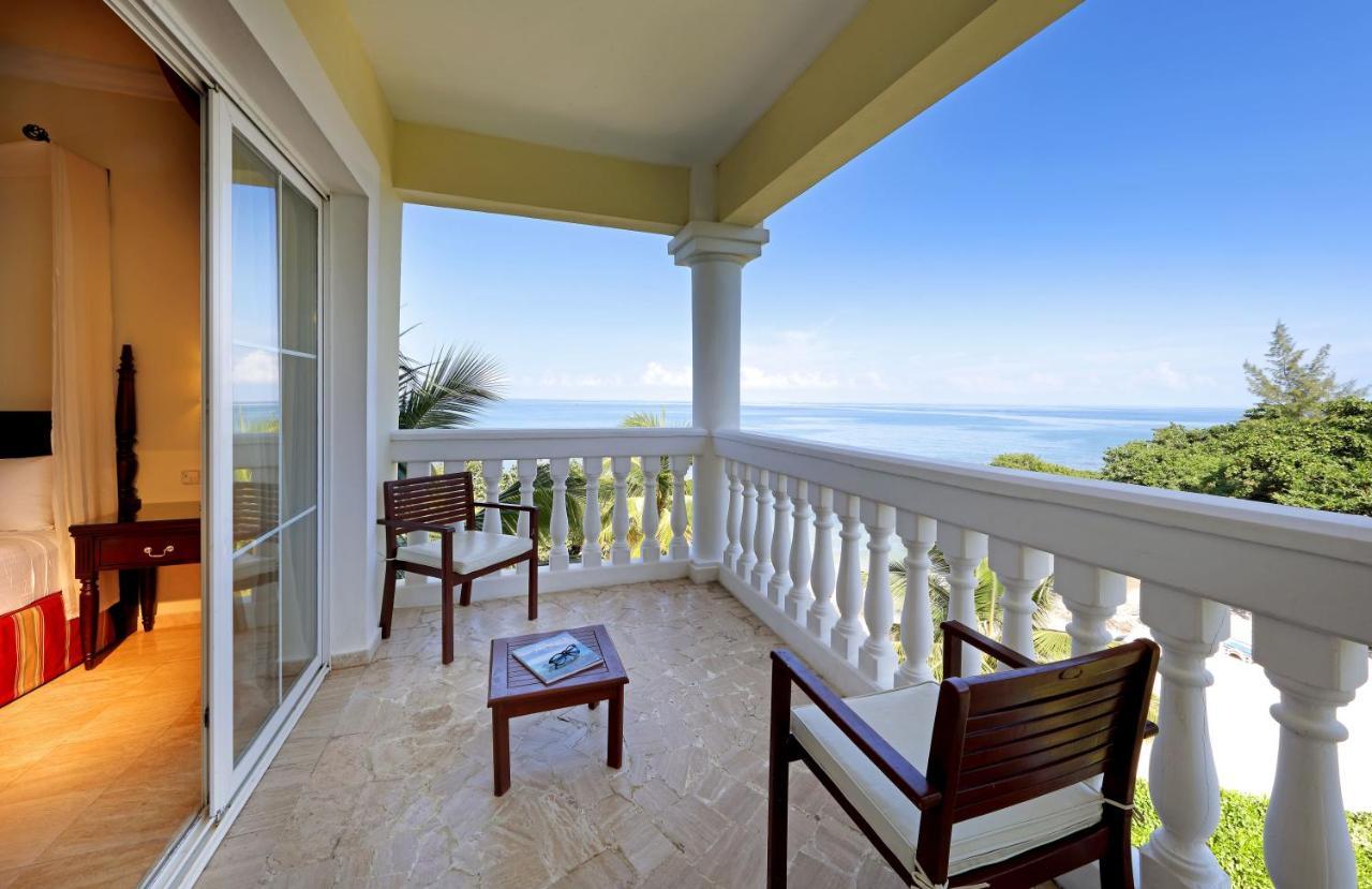 Grand Palladium Lady Hamilton Resort & Spa Lucea Exterior foto