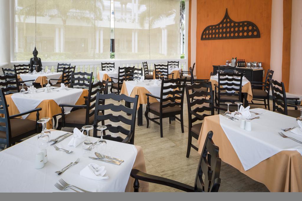 Grand Palladium Lady Hamilton Resort & Spa Lucea Exterior foto